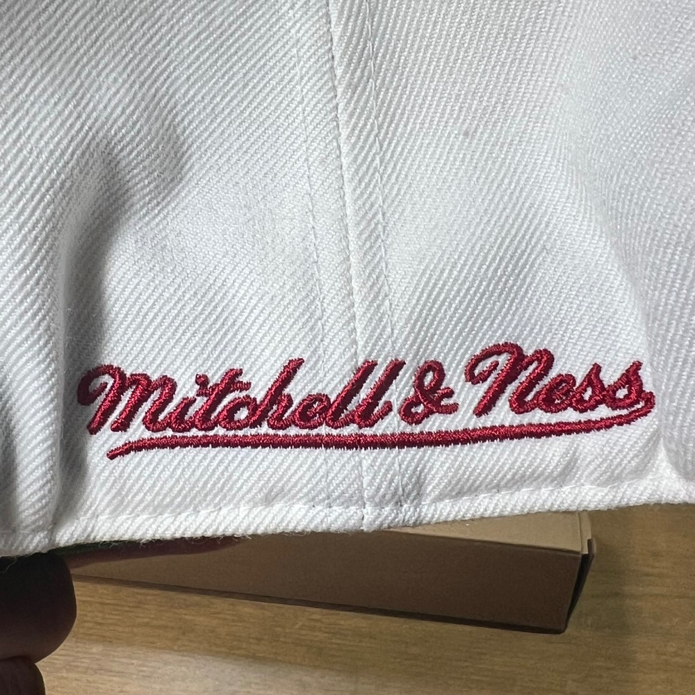 Mitchell & Ness Miami Heat Fitted Hat White Red NBA Flat Brim Cap 7 1/8 - Picture 3 of 12